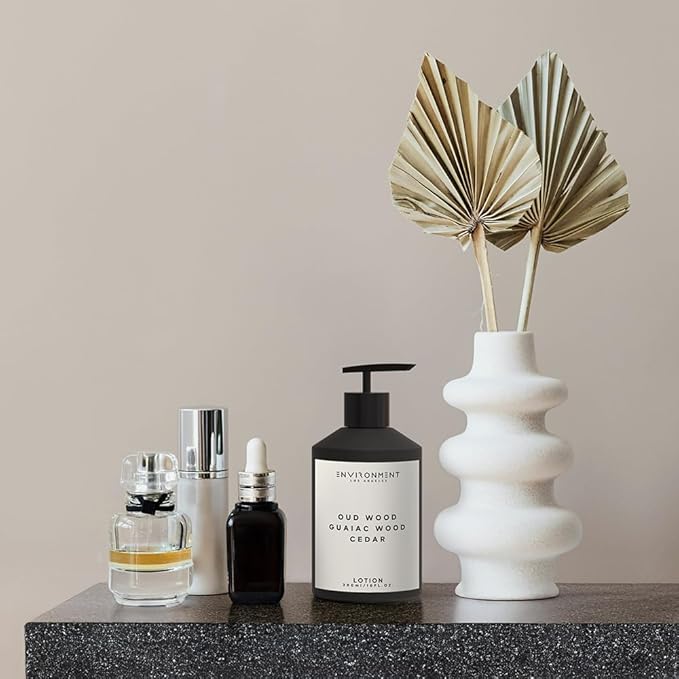 ENVIRONMENT Inspired by Designer TF Oud Wood Lotion, 300ml Luxury Scented Lotion (Oud Wood | Guaiac Wood | Cedar) Bathroom Luxury, Men & Women High-End Body Lotion, Hand Cream, Dry Skin Treatment