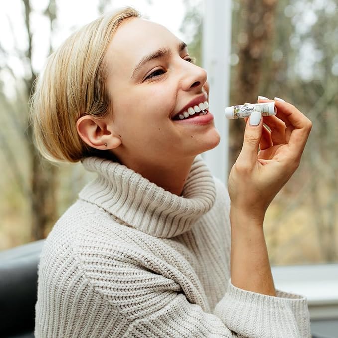 OLYCRAFT 100Pcs Self-Adhesive Lip Balm Tag Sticker 1.7~2.1x1.7~2.1 Inch Waterproof Adhesive Label with Champagne Pattern Lipstick Tag Sticker for Lip Balm Container Tubes Lipstick Wrapping Decoration