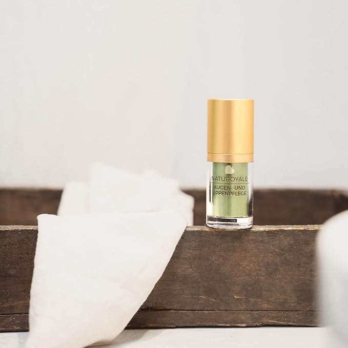 ANNEMARIE BÖRLIND – NATUROYALE Eye & Lip Cream – Natural Antioxidants, Vitamin C + E and Jojoba Oil for a Fresher, Smoother, and Tighter Skin – Step 5 of 5 – 0.5 oz.