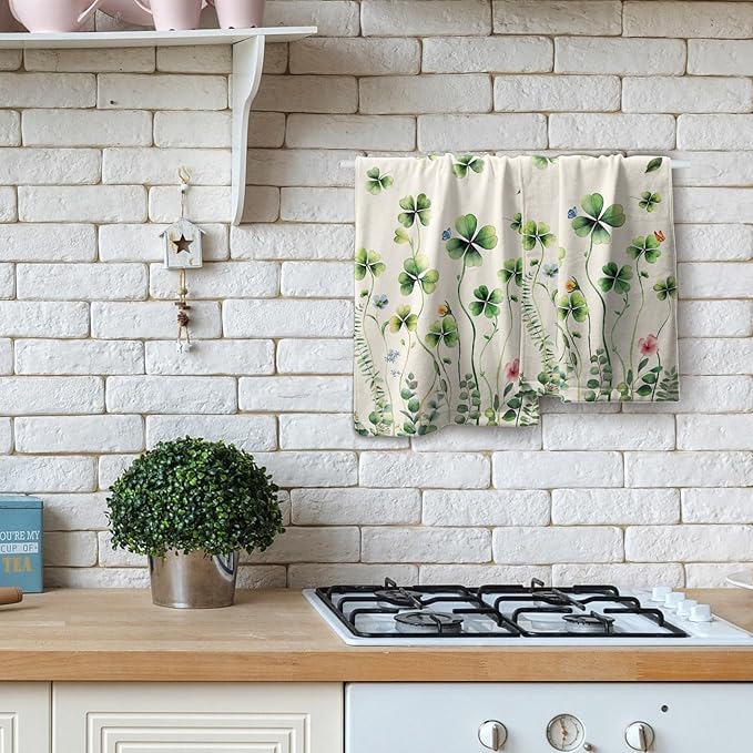 Giwawa St Patrick's Day Hand Towels Set of 2 Shamrock Floral Dish Towels Soft Absorbent Quick Dry Bath Towels for Kitchen Guest Gym Hotel Decor