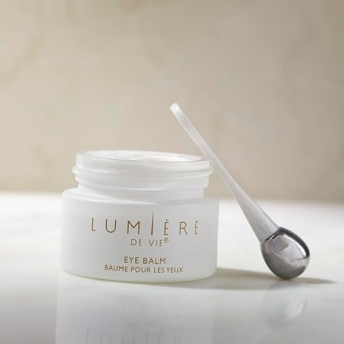 LUMIÈRE DE VIE® Eye Balm - Soothing & Firming Under-Eye Moisturizer for Dark Circles, Fine Lines & Wrinkles - Hydrating Skin Care with Light-Diffusing Pigments - Single Jar (0.5 oz./15 g)