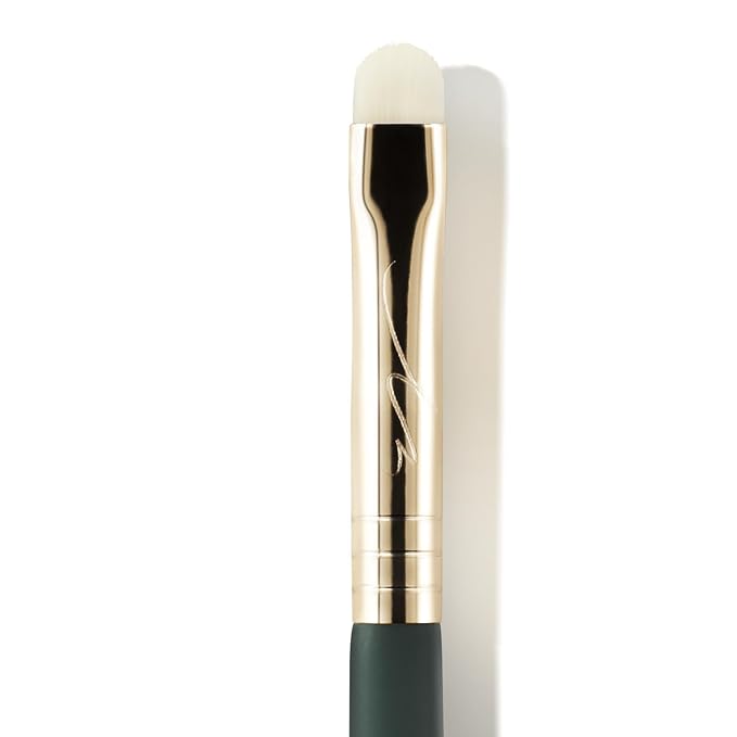 [SOO ADOR] okhee Eyeline Smudge Brush NUN 06 - Perfect for Creating Smoky Eyes and Diffused Eyeliner | Designed by K-Pop Makeup Artist Seo Ok | Makeup Brush Eye Brush