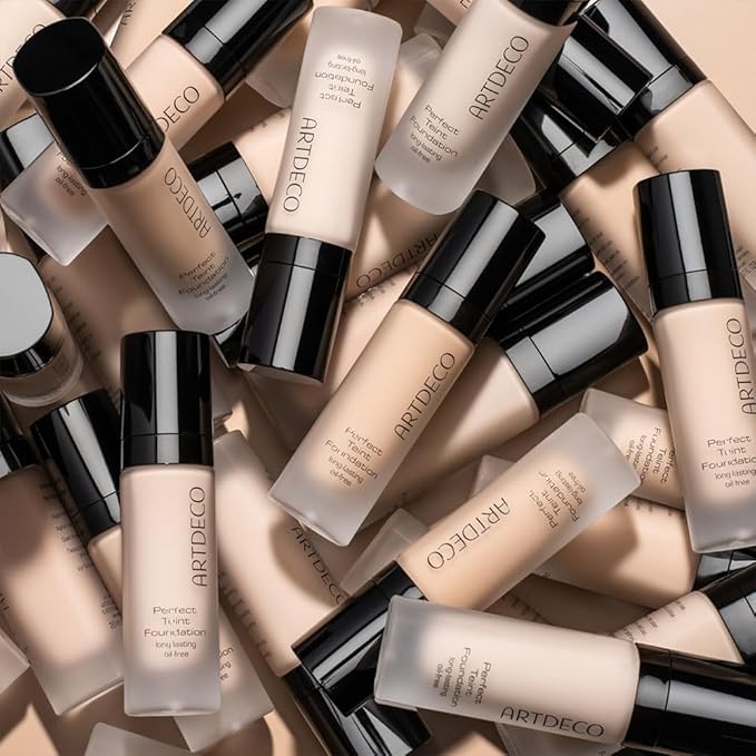 ARTDECO Perfect Teint Foundation - Gentle Ivory N°08 - Lightweight Liquid Formula - Medium to Full Coverage - Without Mask-Like Effect - Conceals Imperfections - Vegan Makeup - Hyaluron - 0.67 Fl Oz