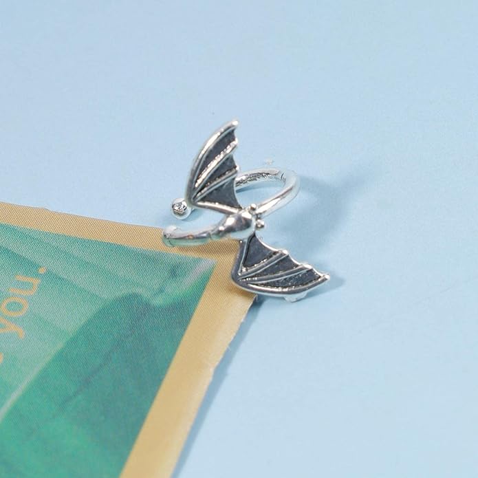 Gothic Bat Cuff Earrings Gold Bat Ear Cuffs Non Pierced Earrings Punk Animal Earrings Cool Vampire Earrings Jewelry for Women and Girls Gifts