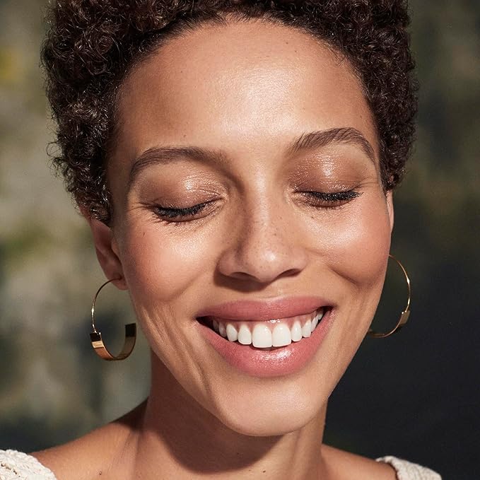 Well People Bio Powder Foundation, Lightweight & Hydrating Foundation For Perfecting & Smoothing Skin, Semi-Matte Finish, Vegan & Cruelty-free, 6N